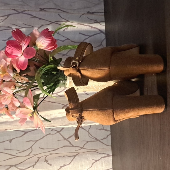 ATTENTION PUMPS - Picture 4 of 9